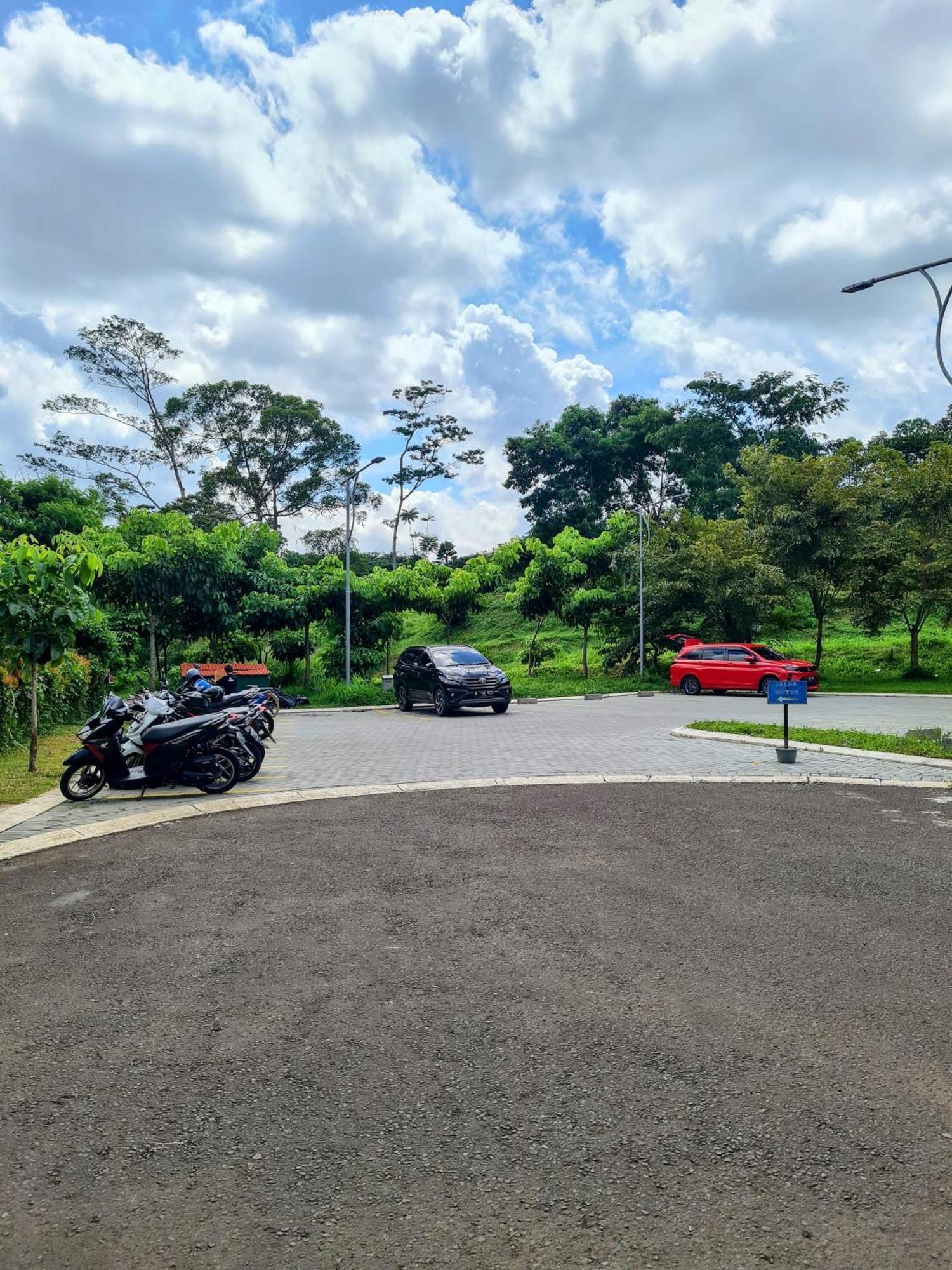 Nyaman, Akses Mudah Apartemen *